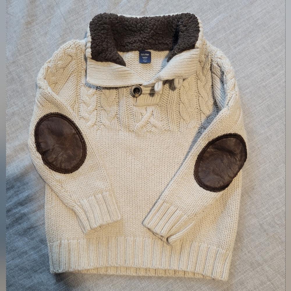 GAP Sweater